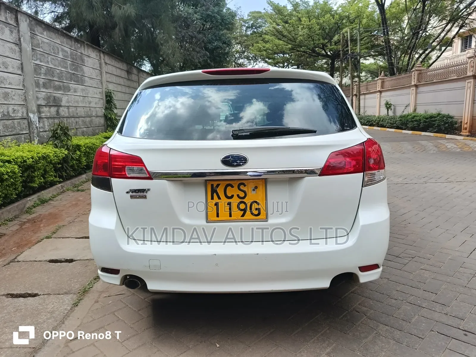 Subaru Legacy 2011 Off white