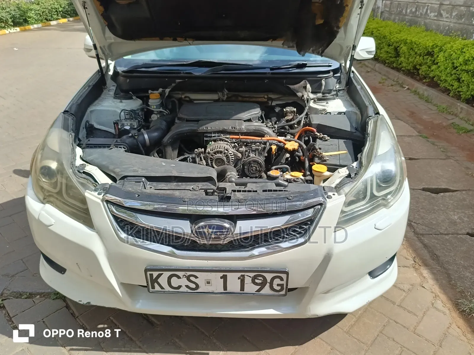 Subaru Legacy 2011 Off white