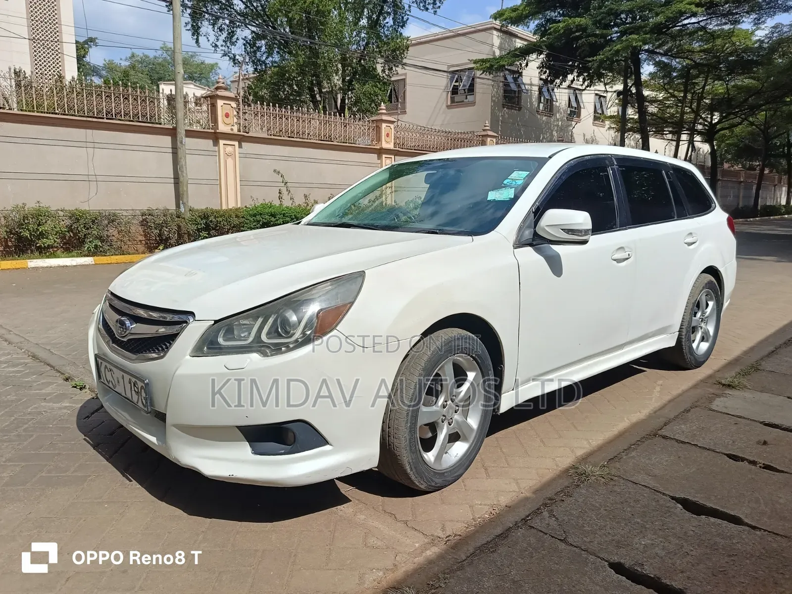 Subaru Legacy 2011 Off white
