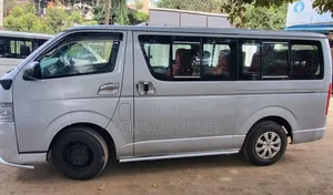 Toyota HiAce 2011 White