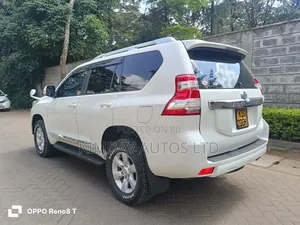 Toyota Land Cruiser Prado 2015 White