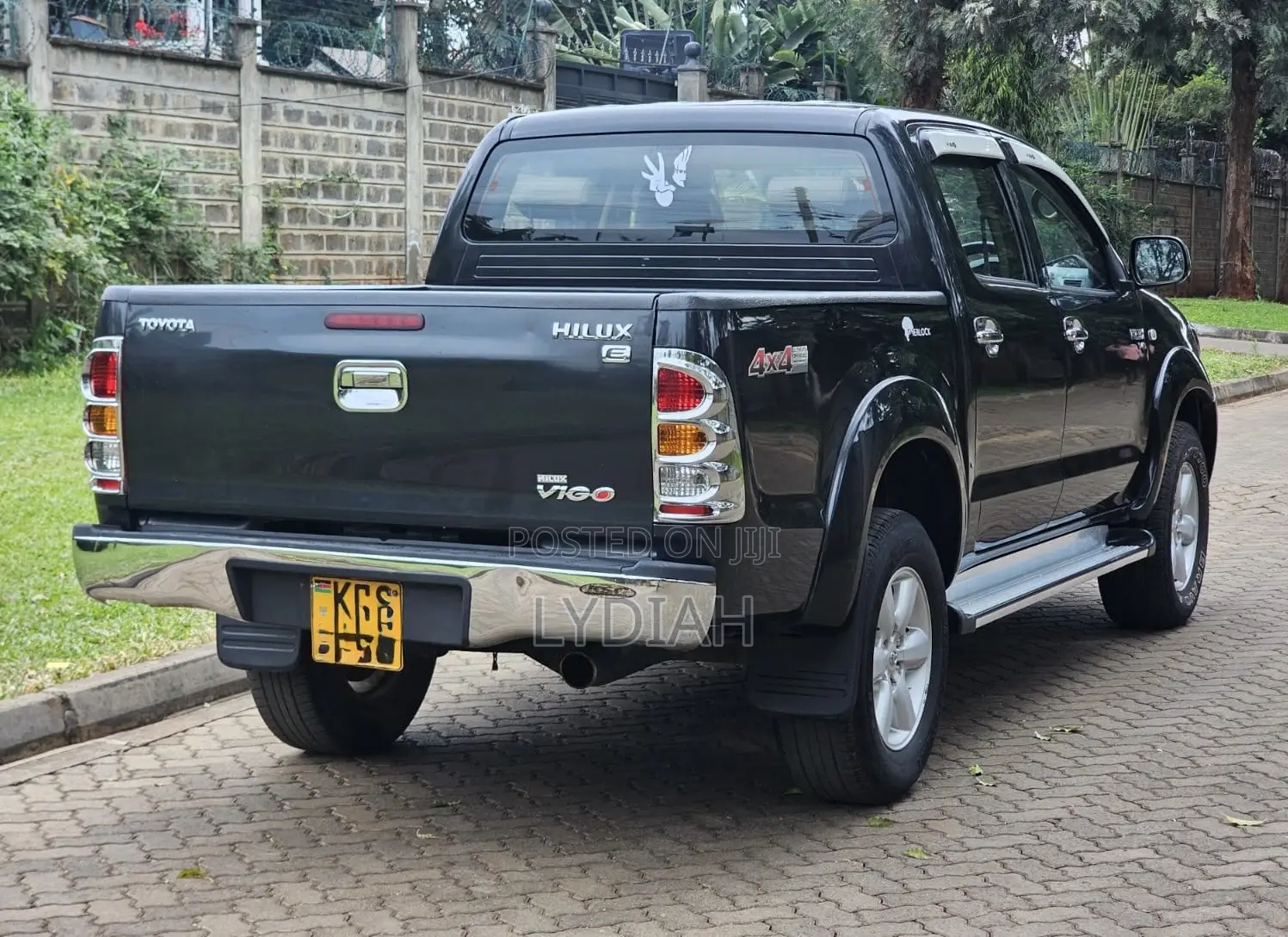 Toyota Hilux 2011 Black