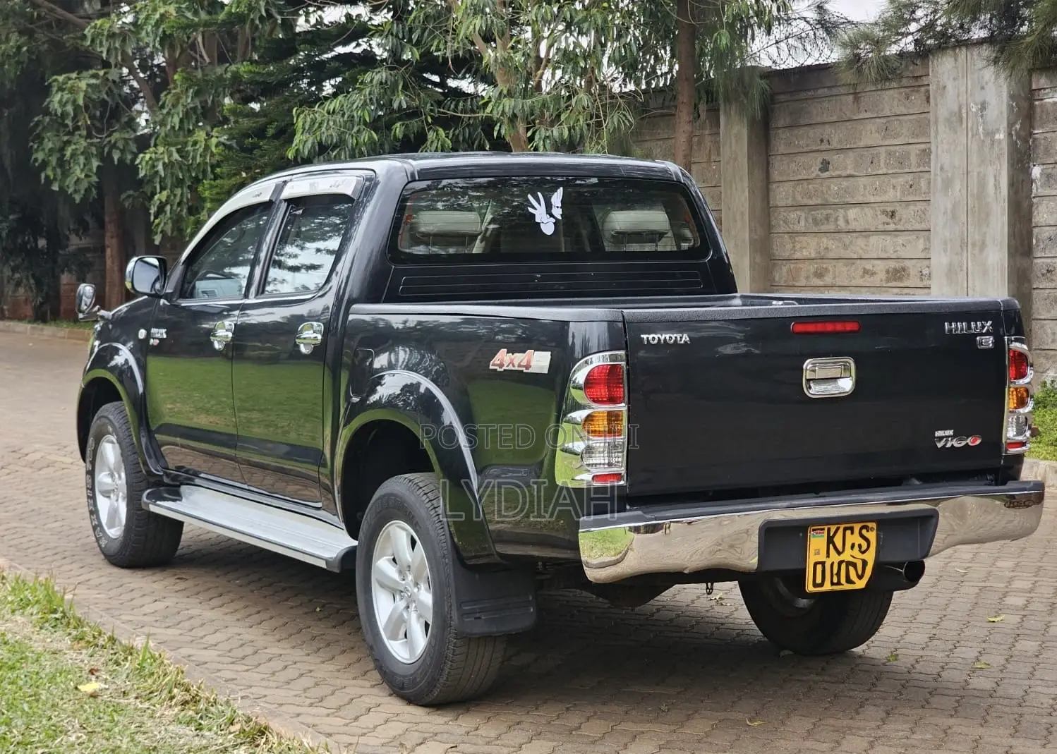 Toyota Hilux 2011 Black