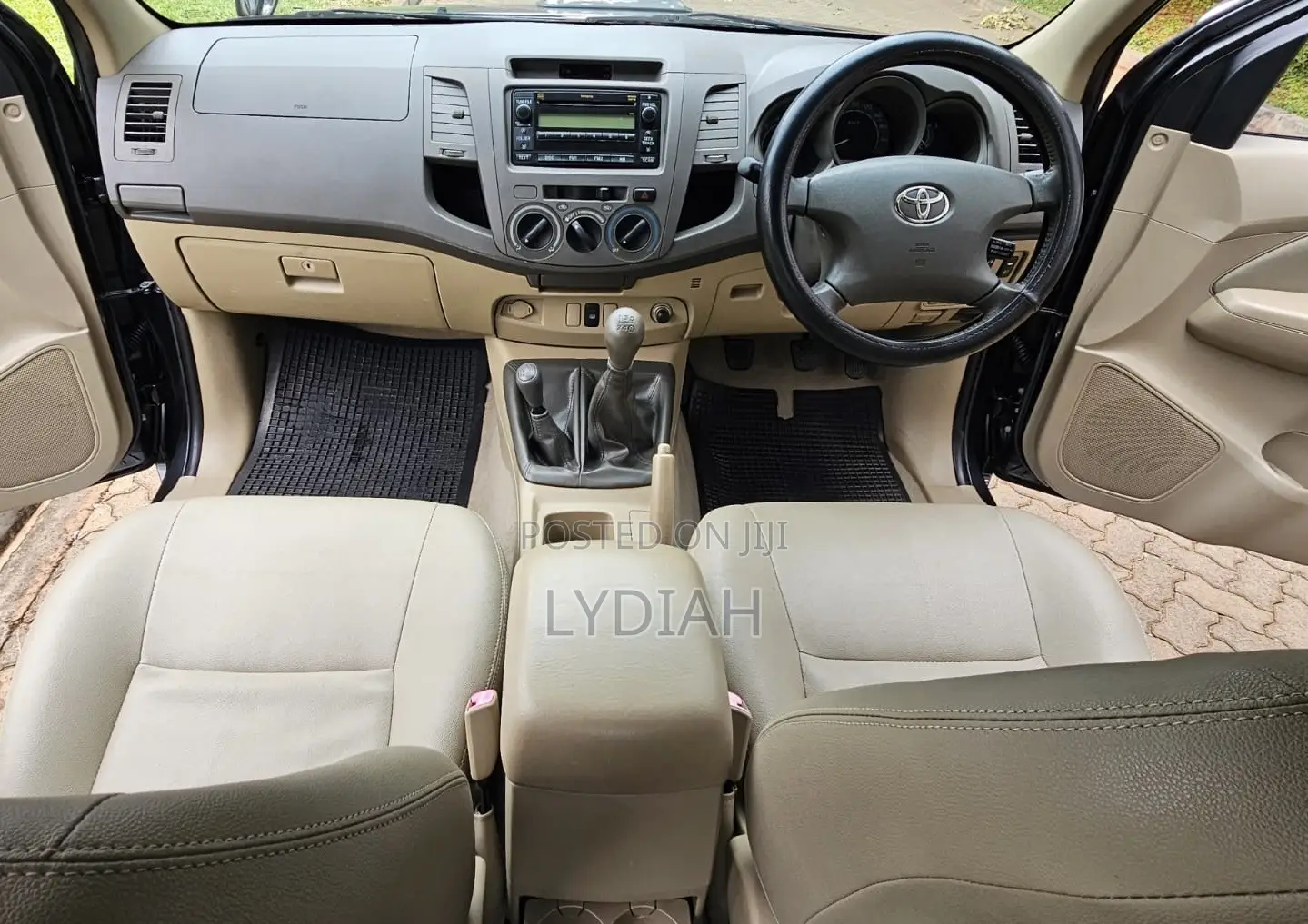 Toyota Hilux 2011 Black