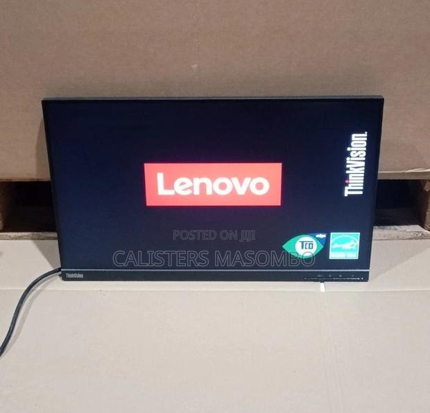 Lenovo Thinkvision 23 Inch - thumbnail 3