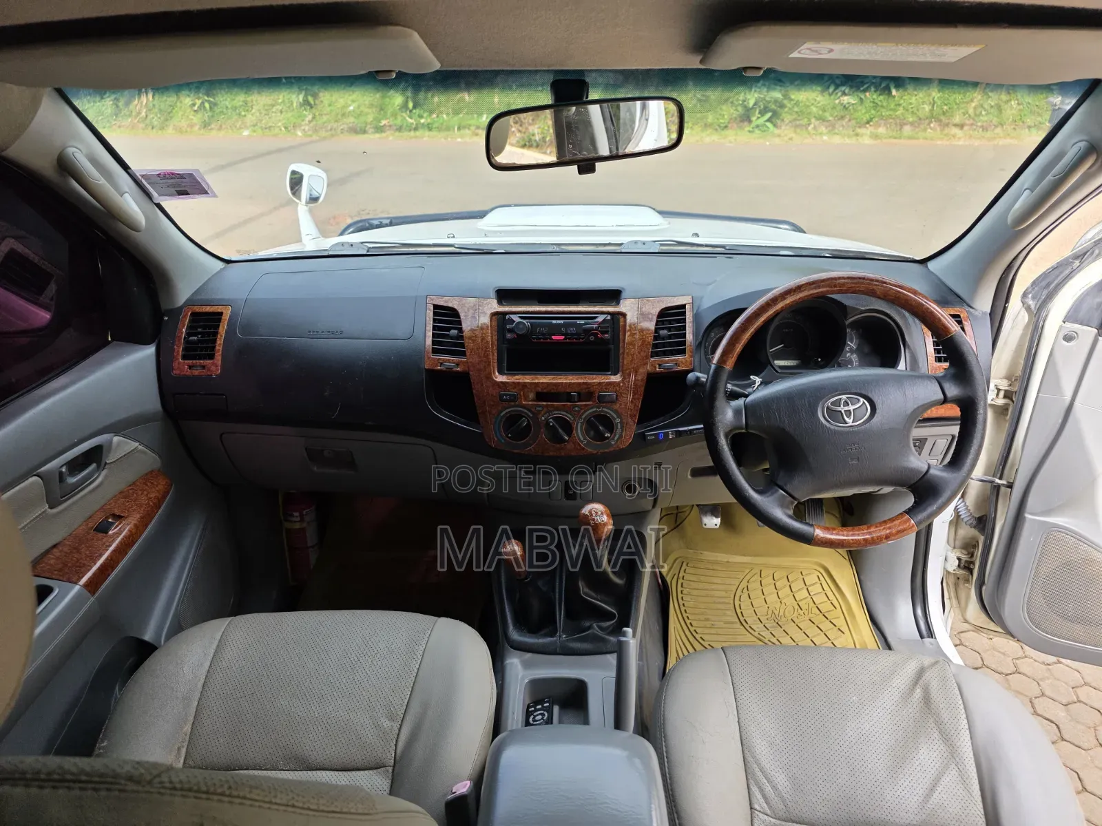 Toyota Hilux 2008 White