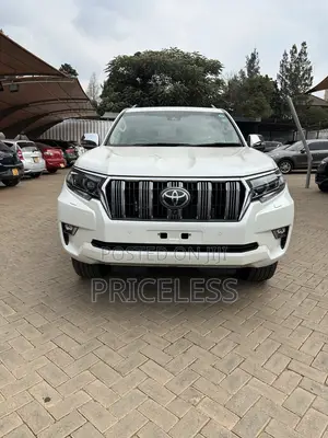 Toyota Land Cruiser Prado 2.7 2019 White