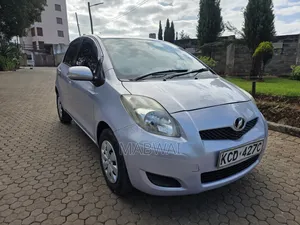 Toyota Vitz 2007 Silver