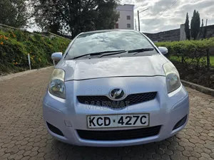 Toyota Vitz 2007 Silver