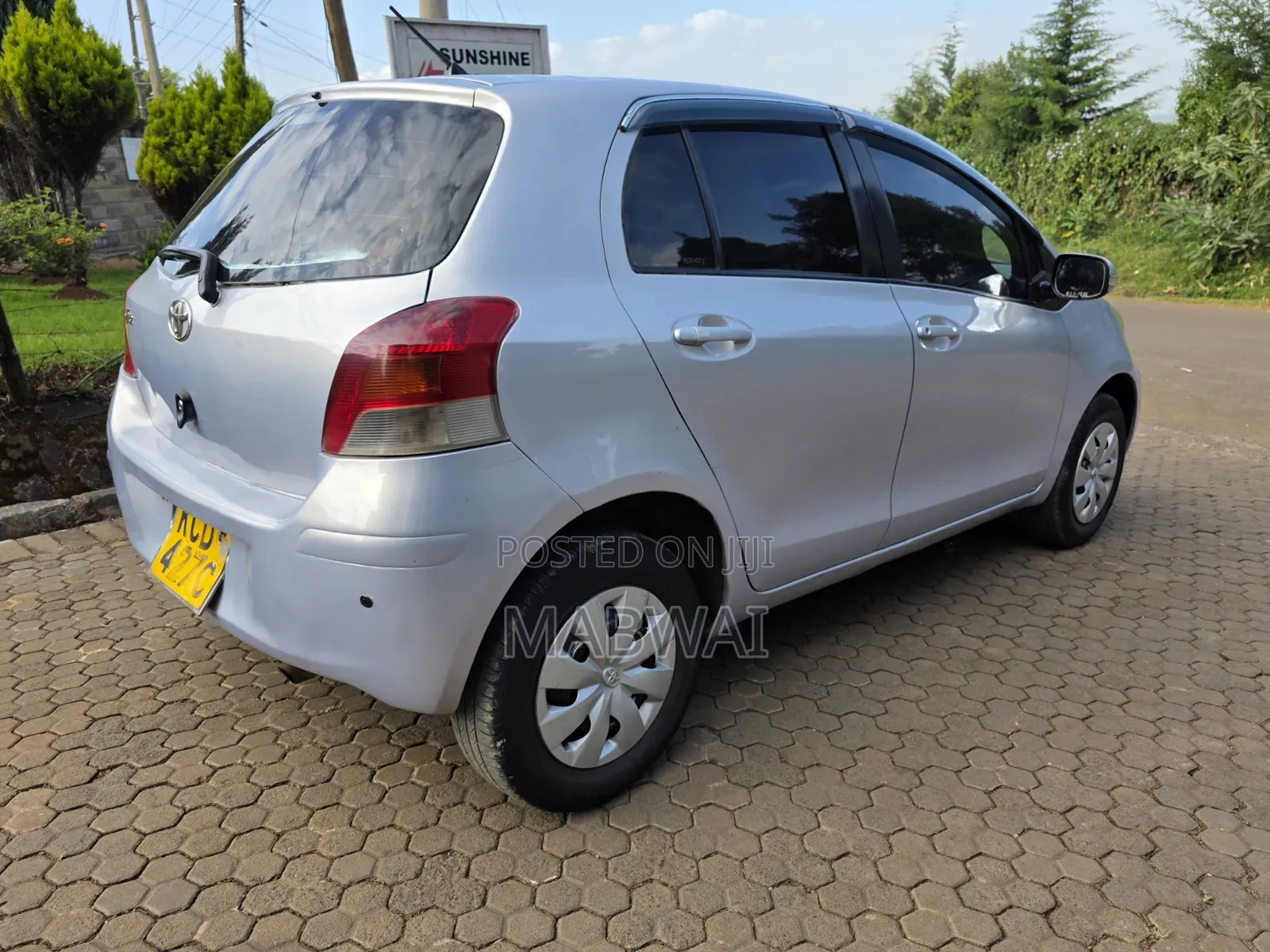 Toyota Vitz 2007 Silver