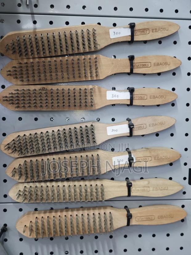 Wooden Handle Wire Brushes. - thumbnail 2