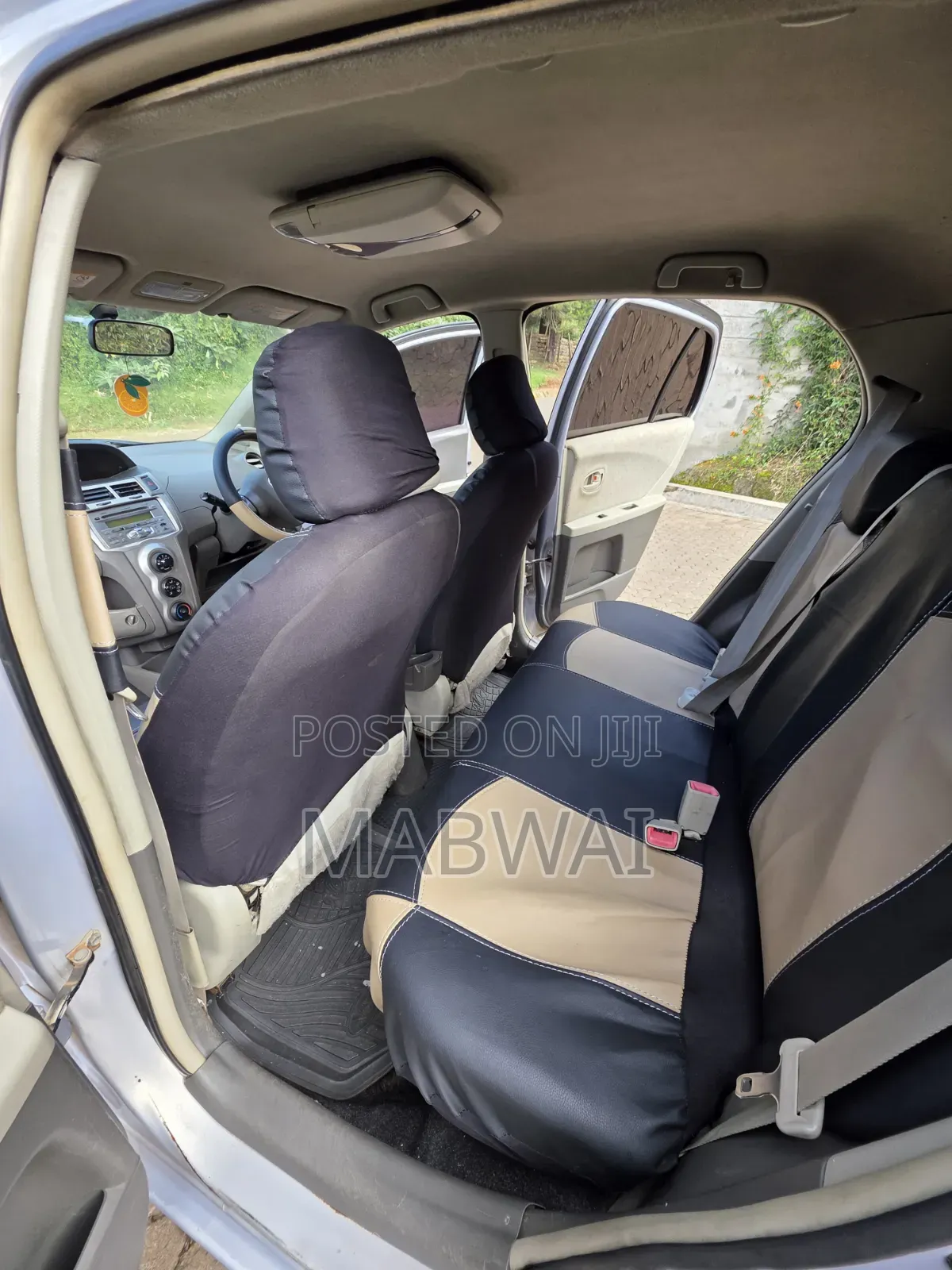 Toyota Vitz 2007 Silver