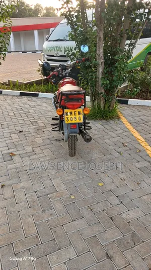 Bajaj Boxer 100 2019 Red