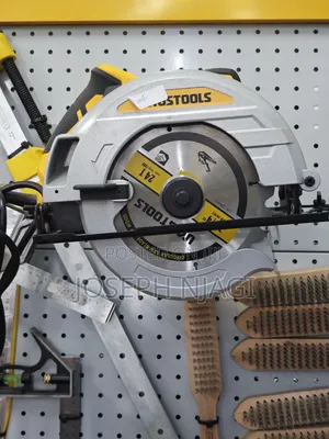 Uyustools Electric Circular Saw.