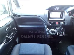 Toyota Voxy 2019 White