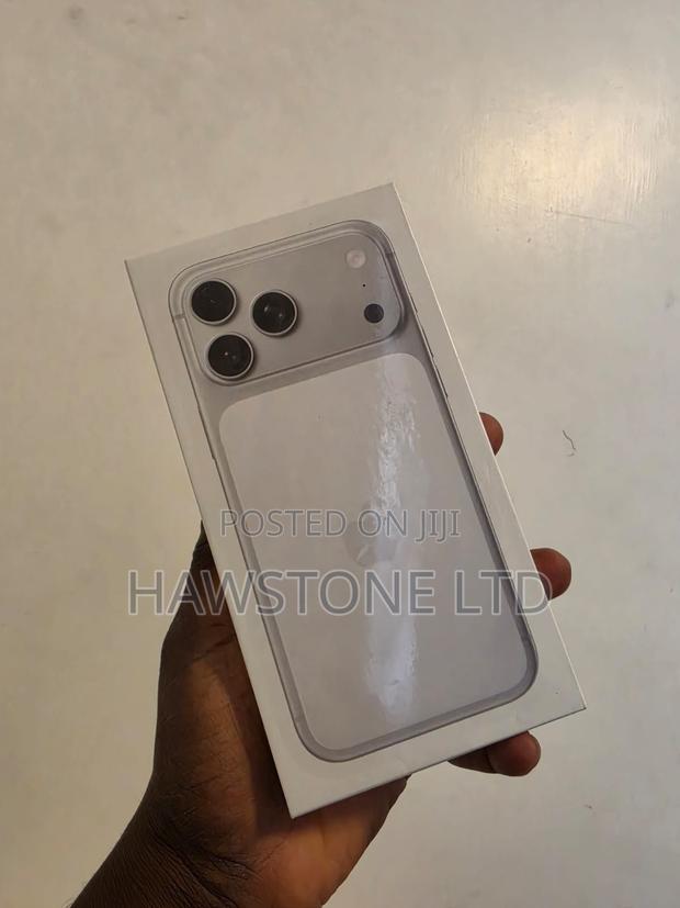 New Apple iPhone 17 Pro 256 GB Silver - thumbnail 3