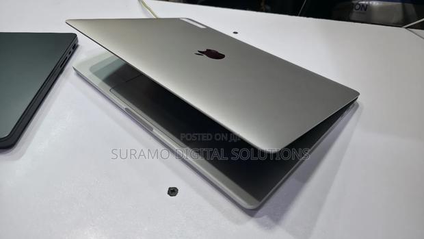 Laptop Apple MacBook Pro 2020 16GB Intel Core i7 SSD 512GB - thumbnail 3