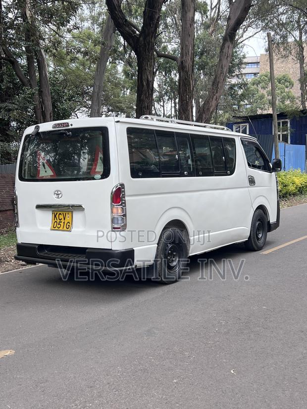 Toyota HiAce 2013 White - thumbnail 3