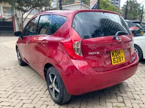 Nissan Note 2015 Red