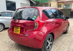 Nissan Note 2015 Red