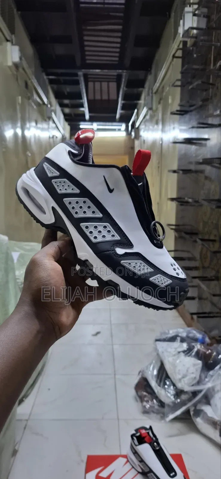 Nike Air Max SNDR Sneakers