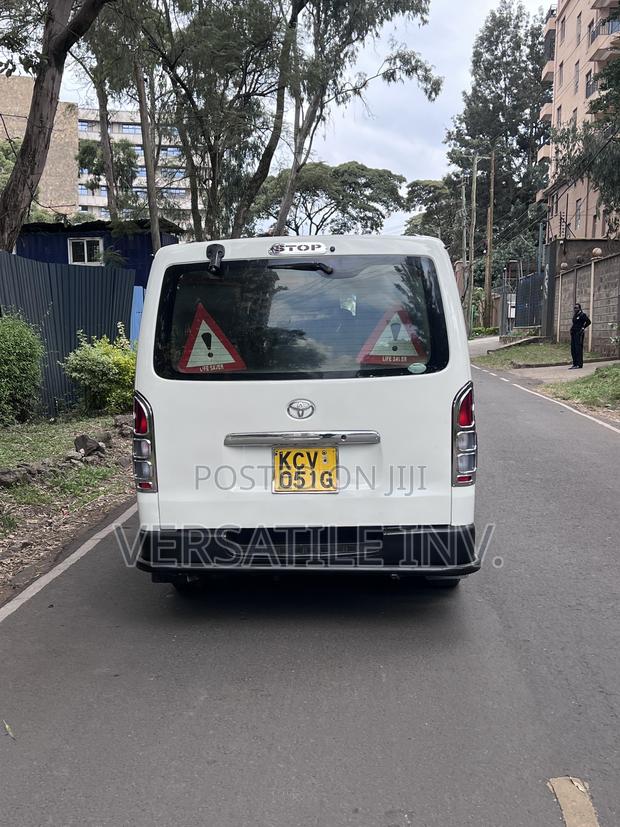 Toyota HiAce 2013 White - thumbnail 6
