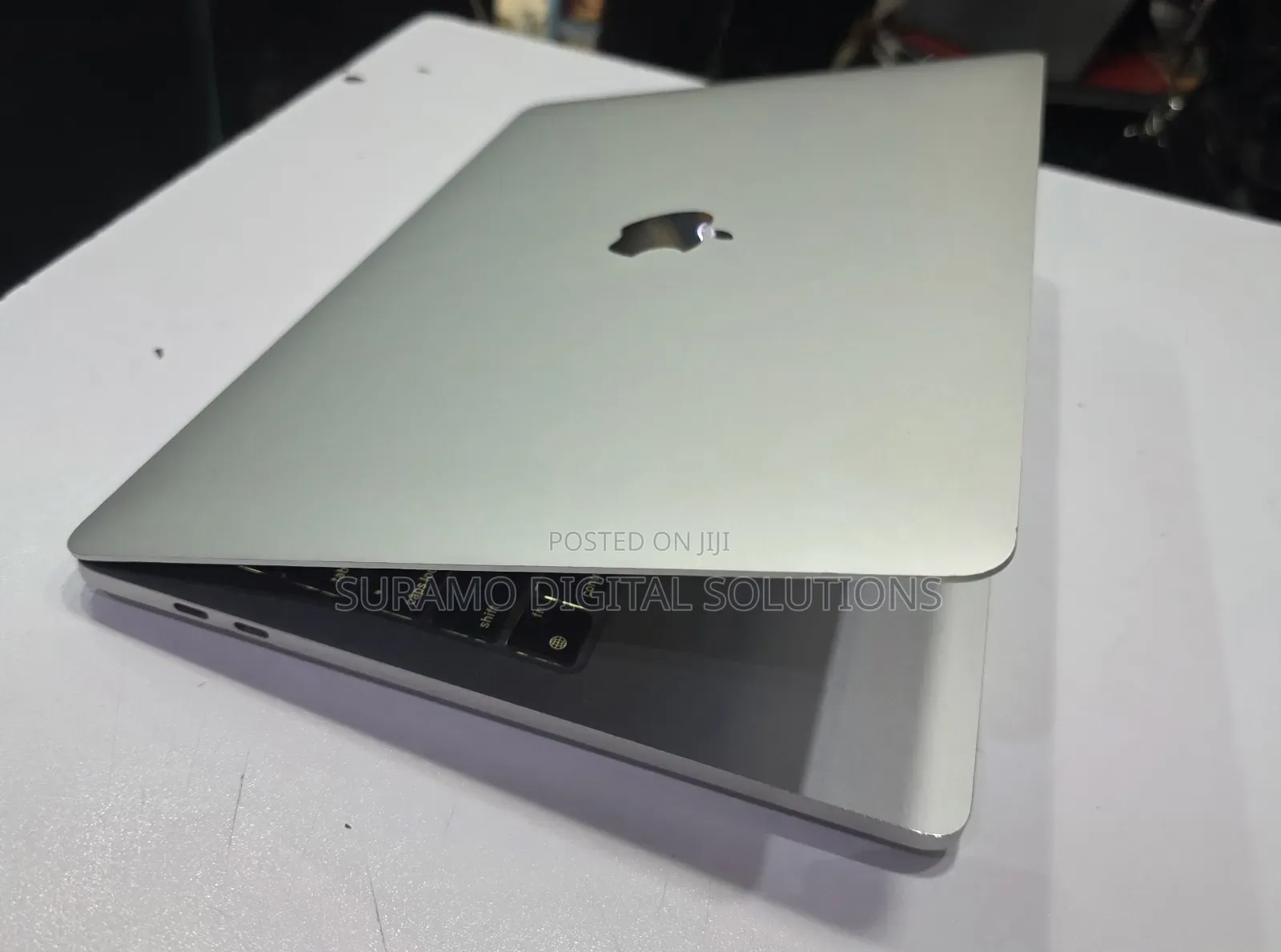 Laptop Apple MacBook Pro 2020 8GB Apple M1 SSD 256GB