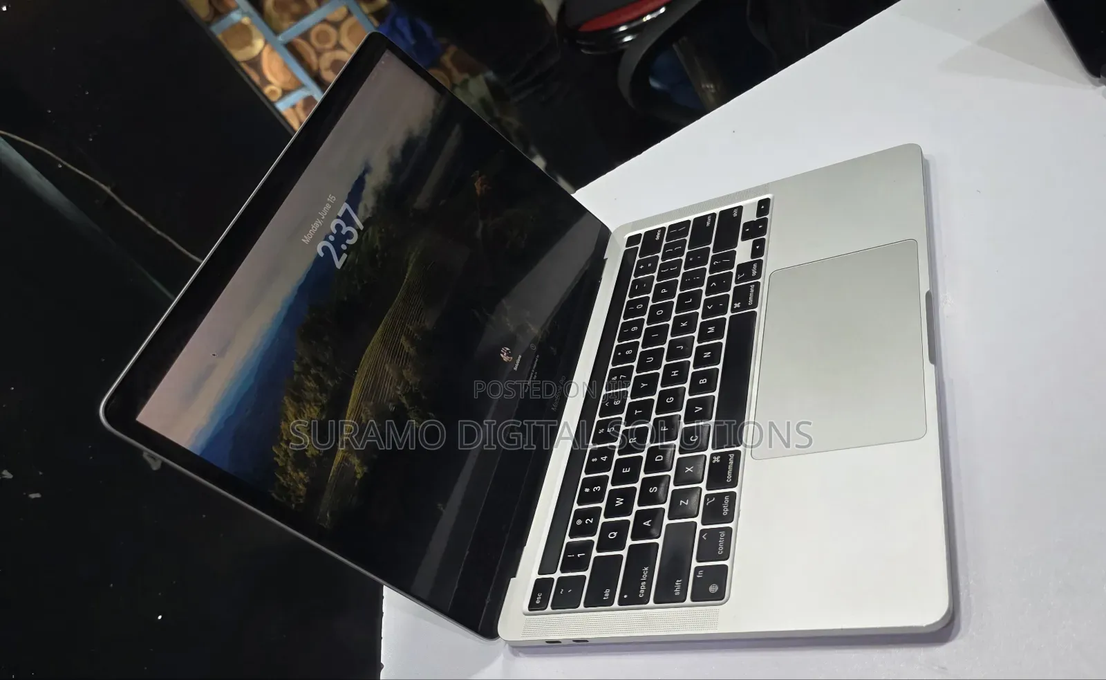 Laptop Apple MacBook Pro 2020 8GB Apple M1 SSD 256GB