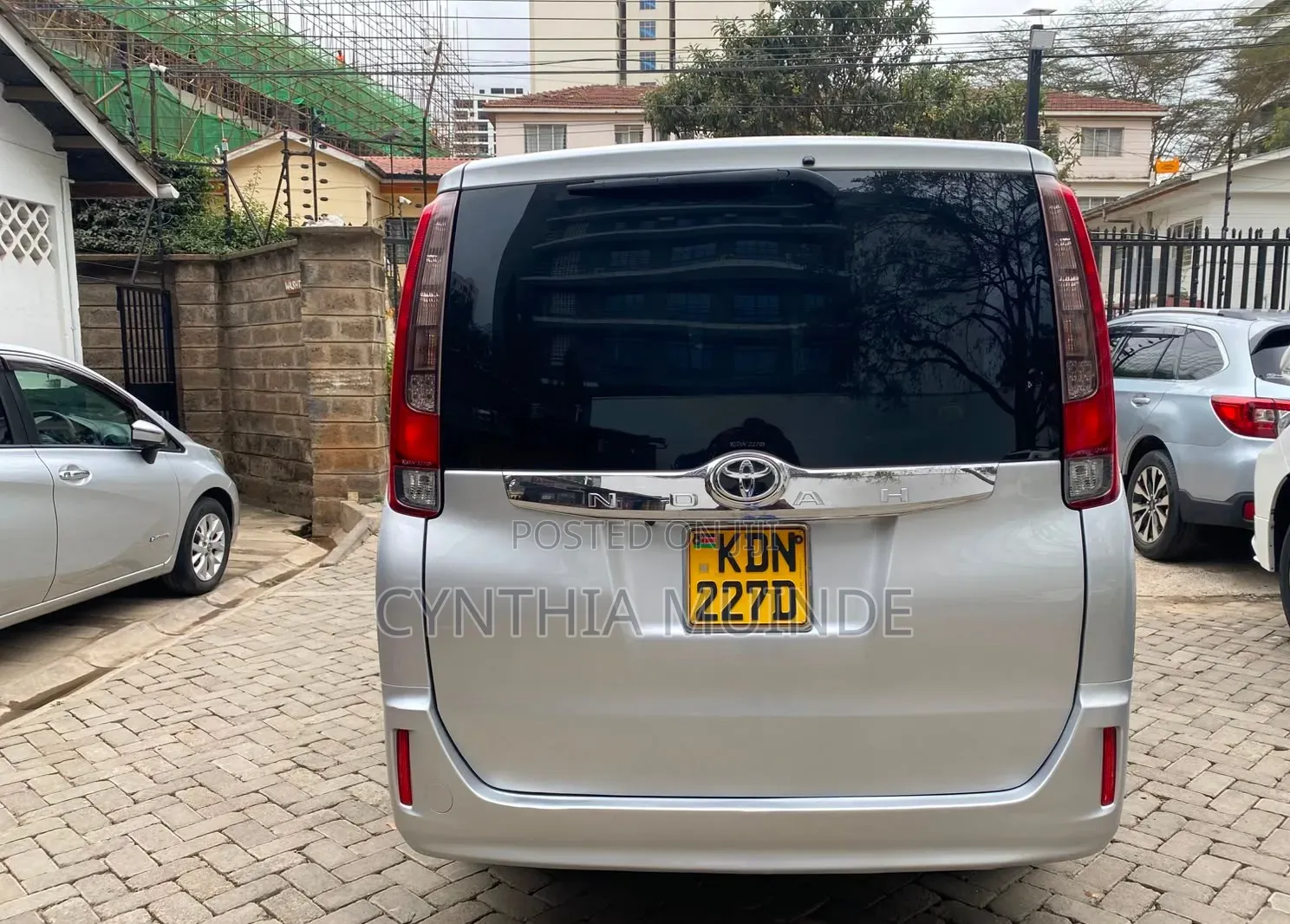 Toyota Noah 2017 Silver