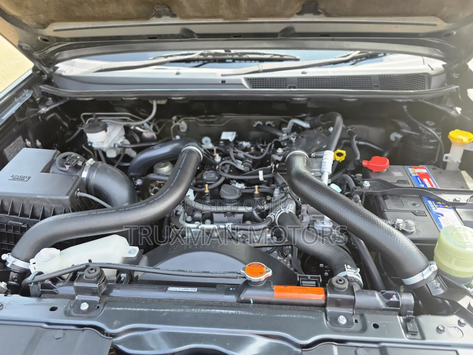 Isuzu D-MAX 2021 Gray