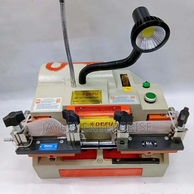 Key Cutter Machine at - main view