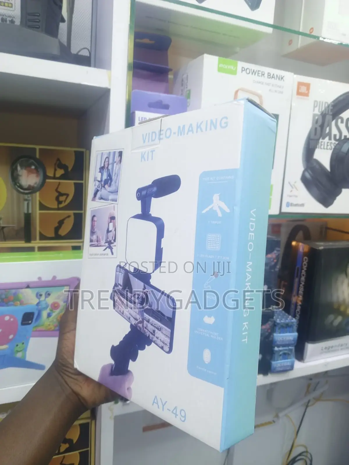 Ay-49 Content Creator Kit With Led Light and Microphone