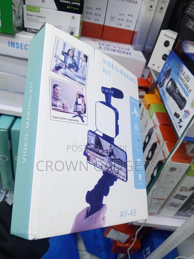 Ay-49 Vlogging Kit With Led Light Microphone and Tripod - thumbnail 3