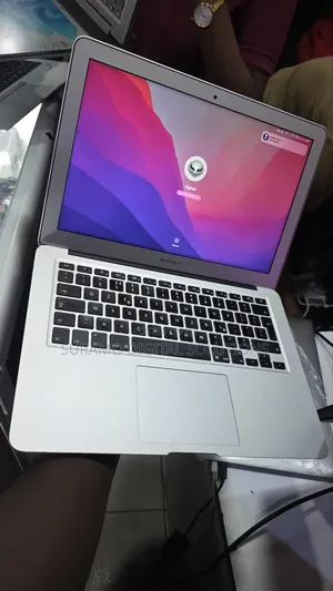 Laptop Apple MacBook Air 2017 8GB Intel Core i5 SSD 256GB