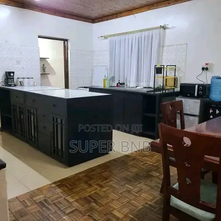 2 3 Bedroom Airbnb in Mlimani Kitale,