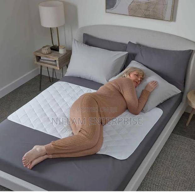10pcs Heavily Absorbent Disposable Underpad