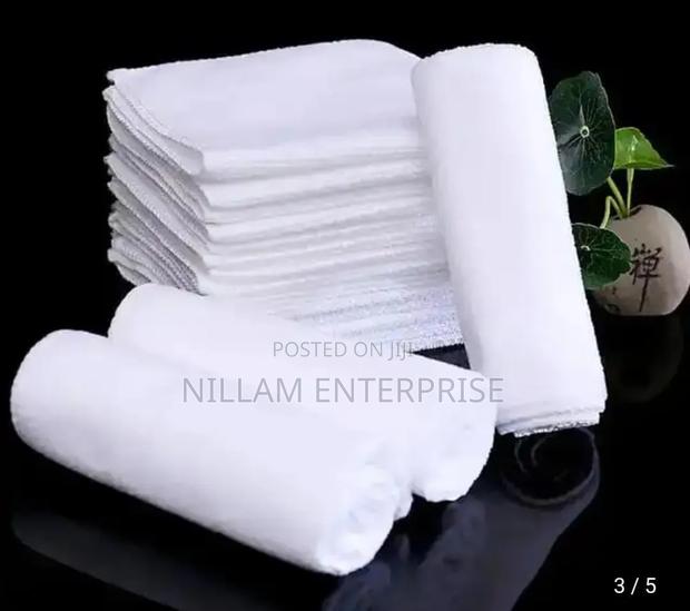 White Hand Towels -3pc - thumbnail 3