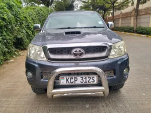 Toyota Hilux 2011 Gray