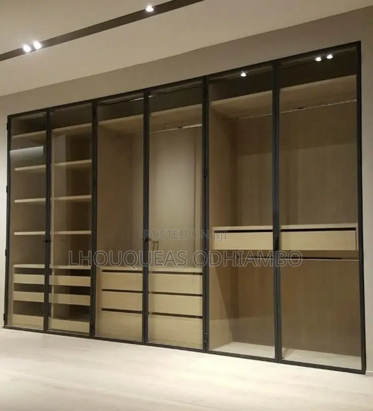 Modern Built-in Wardrobe