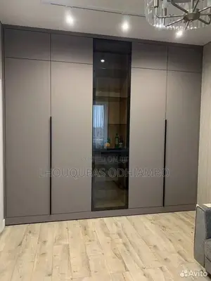 Modern Built-in Wardrobe