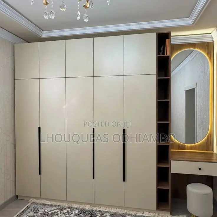 Modern Built-in Wardrobe