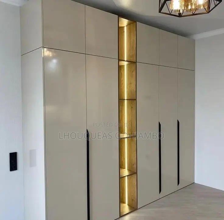 Modern Built-in Wardrobe