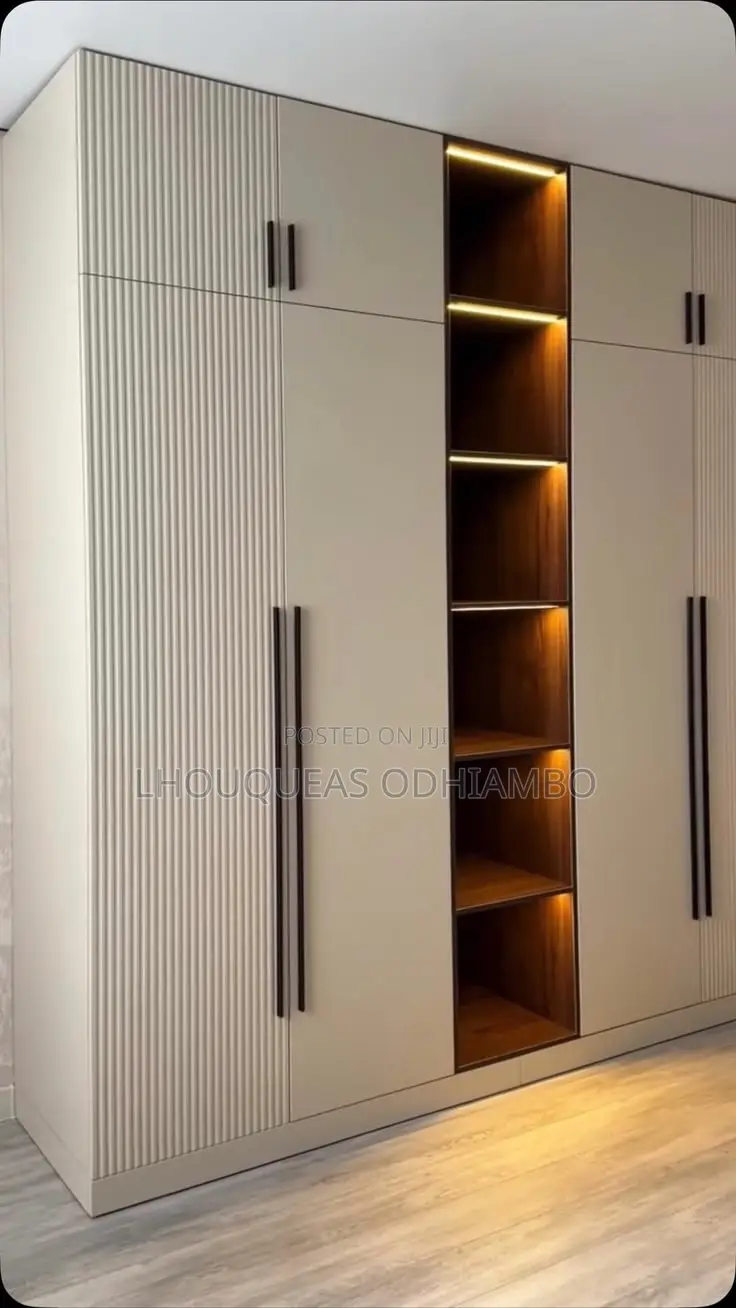 Modern Built-in Wardrobe