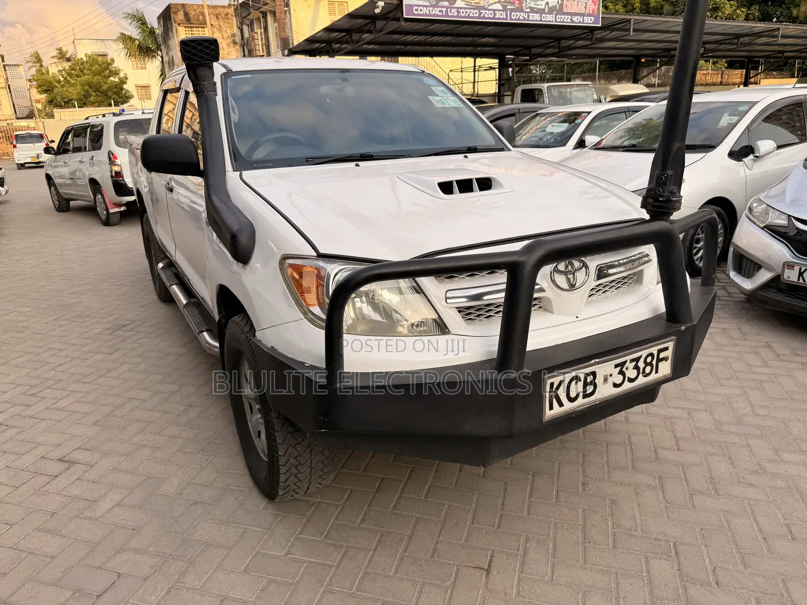Toyota Hilux 2008 White