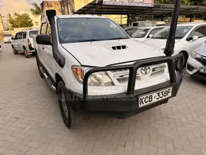 Toyota Hilux 2008 White