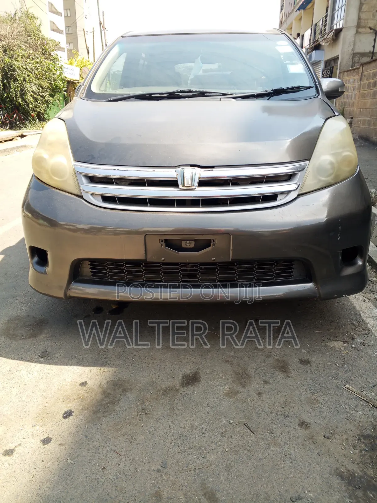 Toyota ISIS 2008 Gray