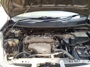 Toyota ISIS 2008 Gray