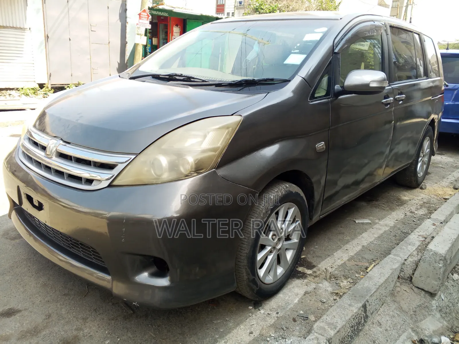 Toyota ISIS 2008 Gray