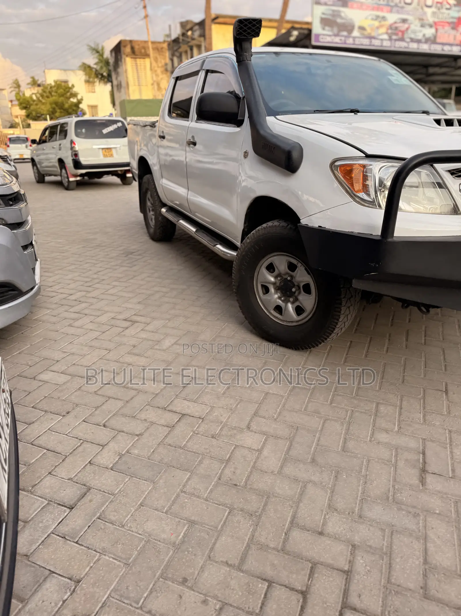 Toyota Hilux 2008 White