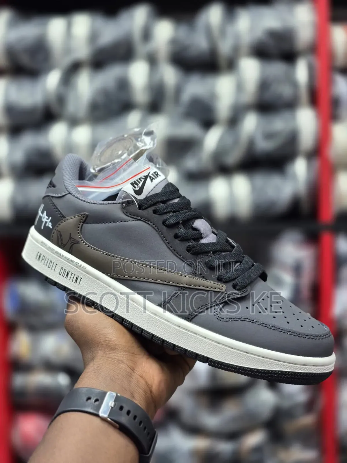 Air Jordan 1 Traviss Scott Utopia Sneakers